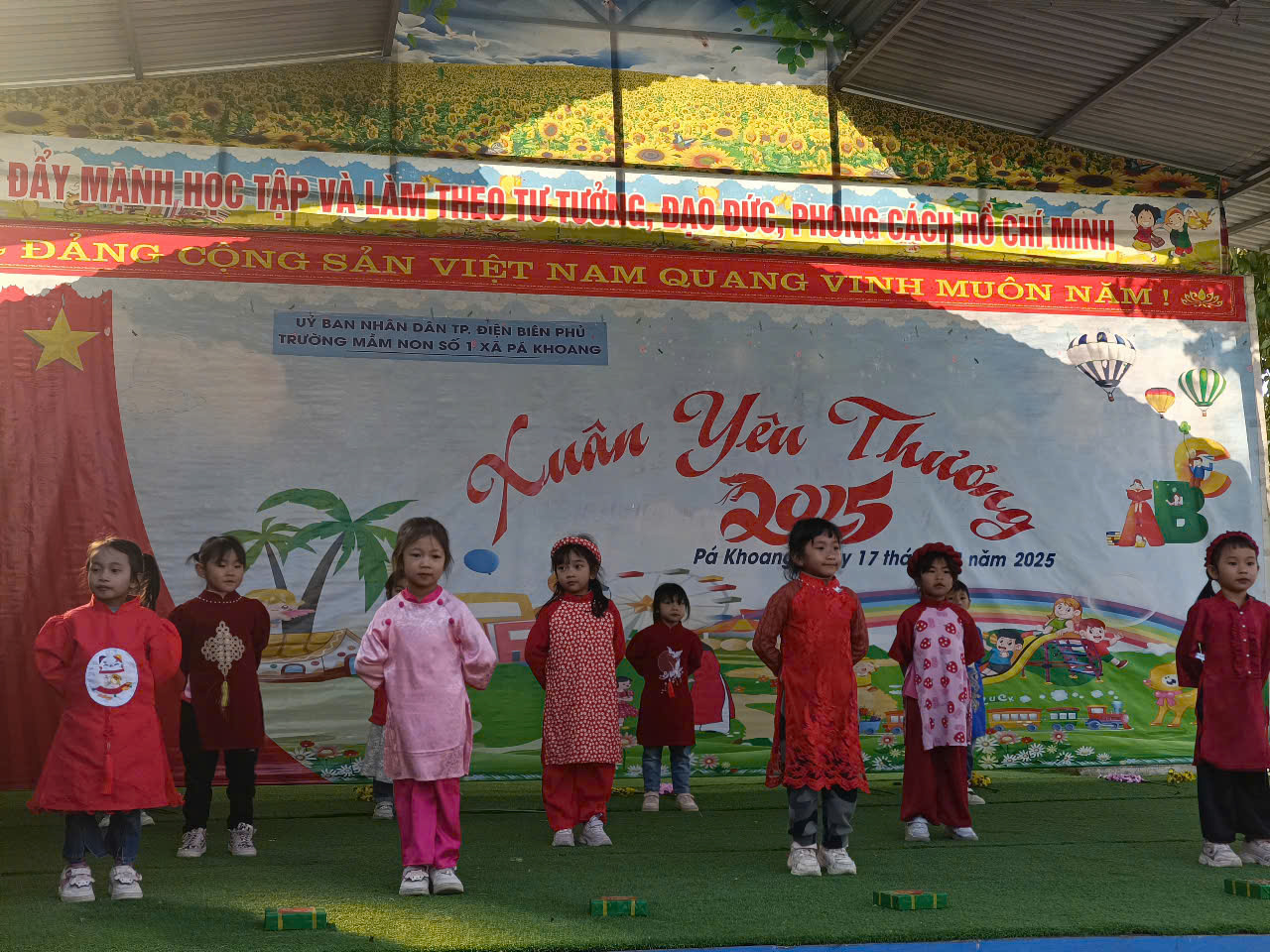 TRƯỜNG MẦM NON SỐ 1 XÃ PÁ KHOANG TỔ CHỨC CÁC HOẠT ĐỘNG CHÀO MỪNG XUÂN ẤT TỴ NĂM 2025